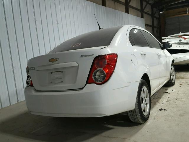 1G1JA5SH4E4149585 - 2014 CHEVROLET SONIC LS WHITE photo 4