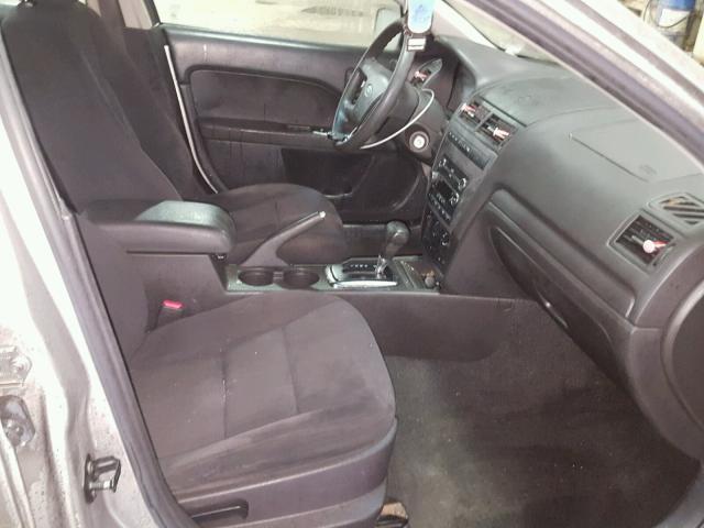 3FAHP07Z39R131476 - 2009 FORD FUSION SE SILVER photo 5