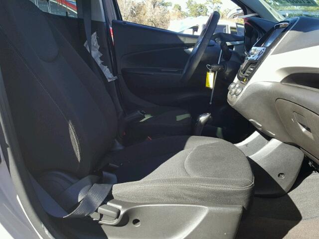 KL8CD6SA5GC607572 - 2016 CHEVROLET SPARK 1LT Кремовый фото 5