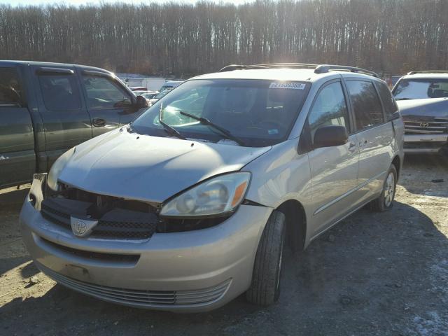 5TDZA23C44S109523 - 2004 TOYOTA SIENNA CE SILVER photo 2