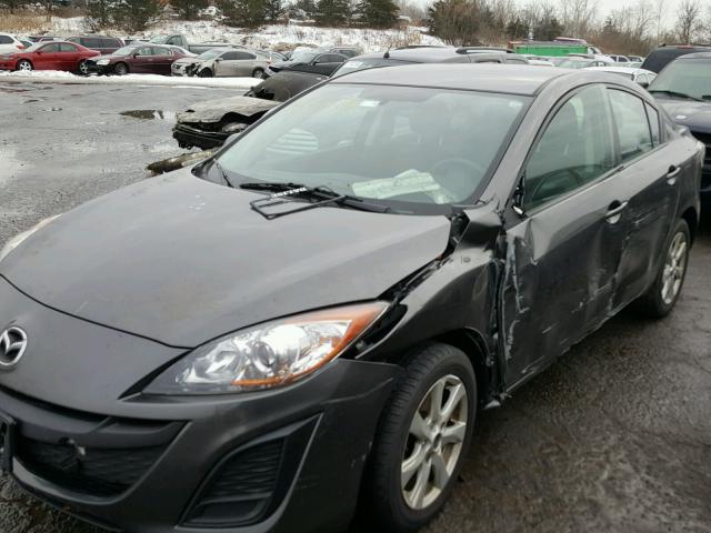 JM1BL1VG3B1901680 - 2011 MAZDA 3 I GRAY photo 2