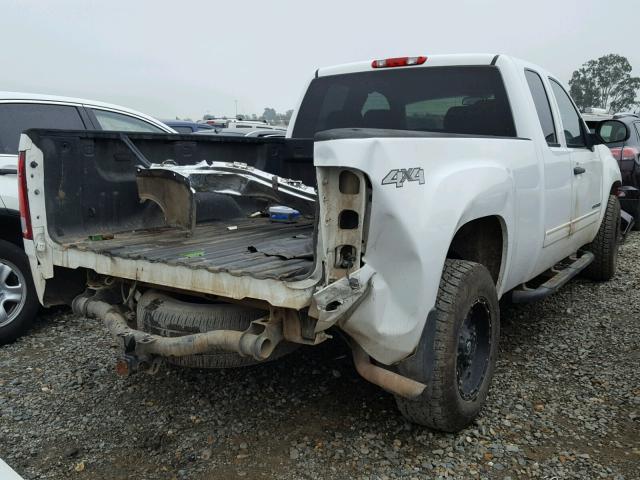 2GTEK19J981154076 - 2008 GMC SIERRA K15 WHITE photo 4