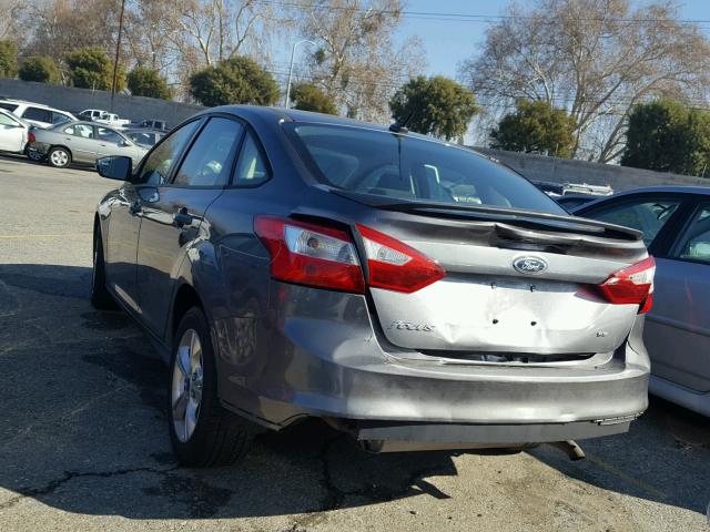 1FAHP3F2XCL189693 - 2012 FORD FOCUS SE GRAY photo 3