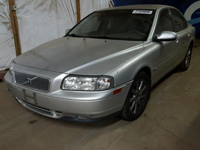 YV1TS91DX21264380 - 2002 VOLVO S80 T6 TUR SILVER photo 2