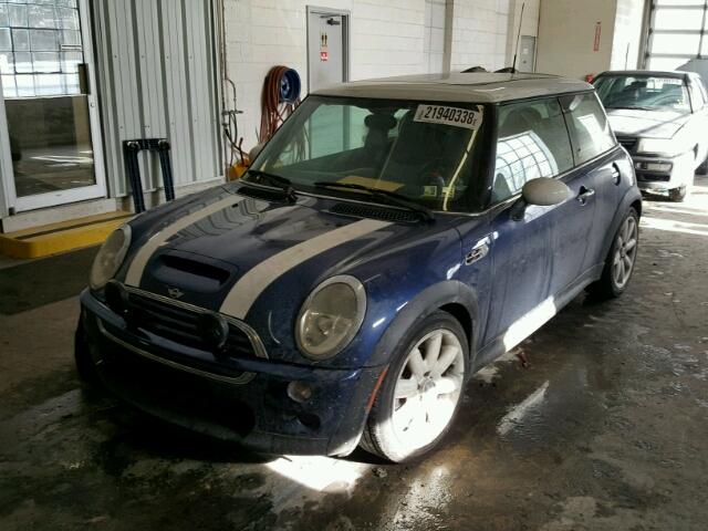 WMWRE33453TD64359 - 2003 MINI COOPER S BLUE photo 2