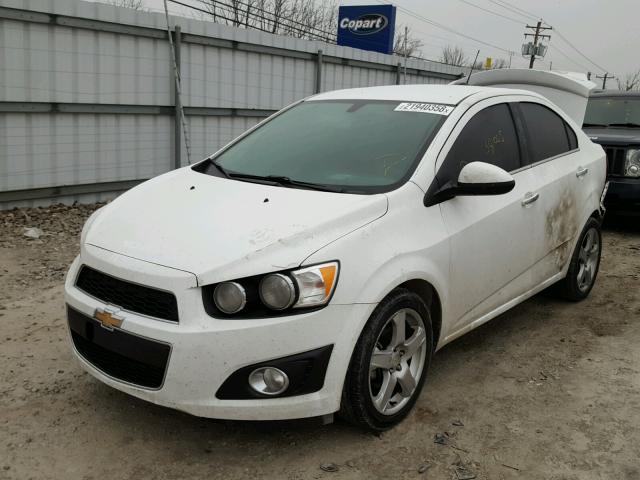 1G1JE5SBXF4193608 - 2015 CHEVROLET SONIC LTZ WHITE photo 2