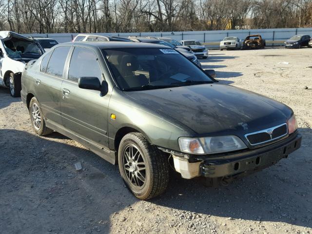 JNKCP11A8XT008117 - 1999 INFINITI G20 GREEN photo 1