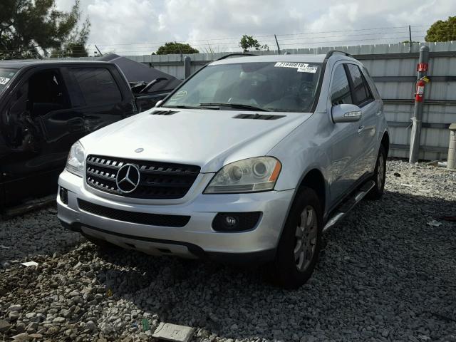 4JGBB86E46A028709 - 2006 MERCEDES-BENZ ML 350 SILVER photo 2