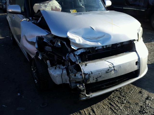 JTLKE50E191075854 - 2009 TOYOTA SCION XB SILVER photo 9