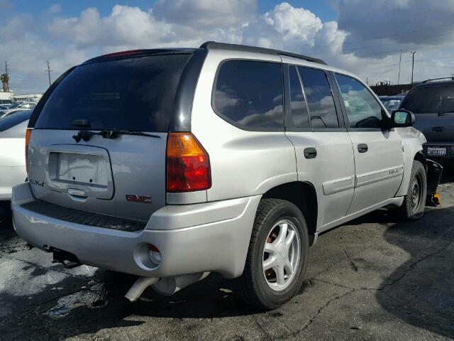 1GKDS13S152154134 - 2005 GMC ENVOY SILVER photo 4