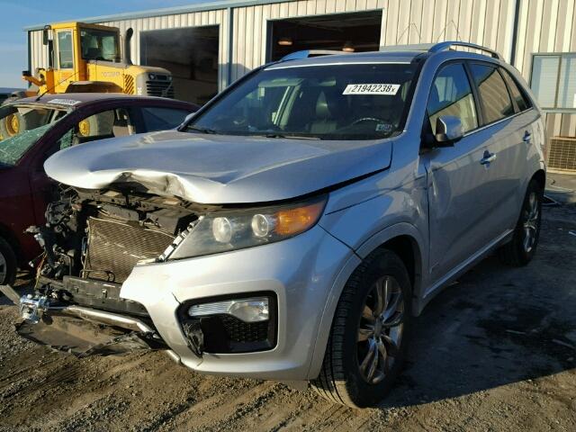 5XYKWDA2XBG095260 - 2011 KIA SORENTO SX SILVER photo 2