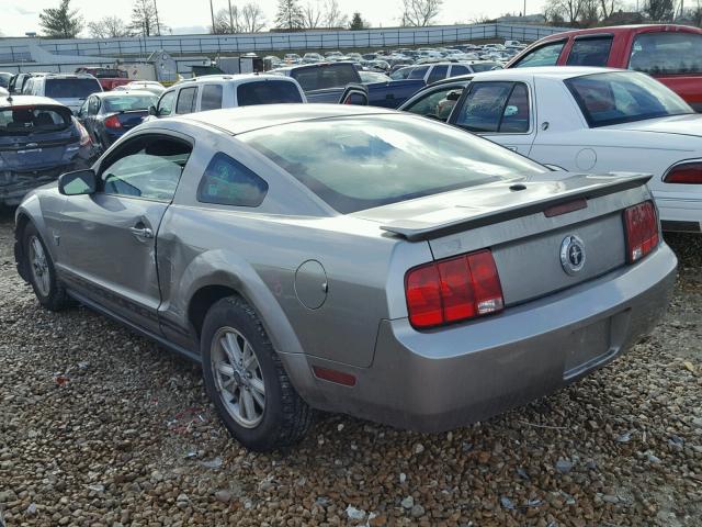 1ZVHT80NX95126674 - 2009 FORD MUSTANG BROWN photo 3