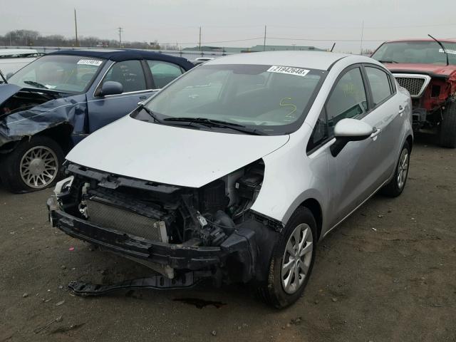 KNADM4A3XD6173613 - 2013 KIA RIO LX SILVER photo 2