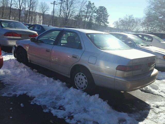 4T1BG22K5WU364328 - 1998 TOYOTA CAMRY CE BEIGE photo 3