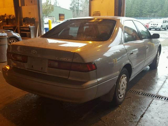 4T1BG22K4VU159808 - 1997 TOYOTA CAMRY CE SILVER photo 4