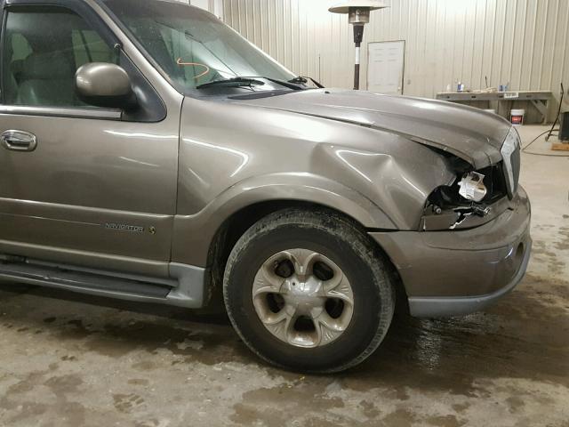 5LMEU27R21LJ08333 - 2001 LINCOLN NAVIGATOR BROWN photo 9