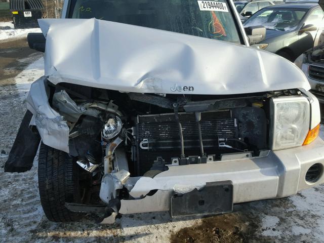 1J8HG48K86C134315 - 2006 JEEP COMMANDER SILVER photo 9