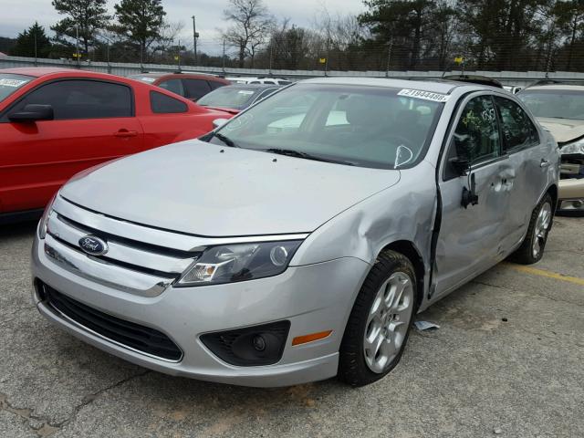 3FAHP0HA9AR243826 - 2010 FORD FUSION SE SILVER photo 2