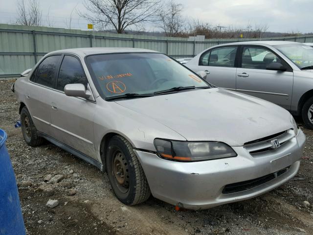 1HGCG5547WA049461 - 1998 HONDA ACCORD LX GRAY photo 1