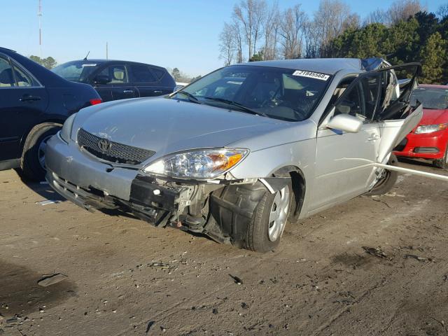 4T1BE32K24U309926 - 2004 TOYOTA CAMRY LE SILVER photo 2