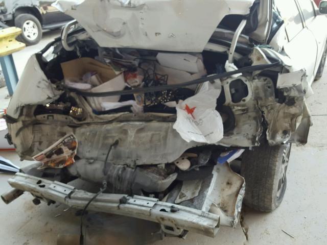 19UUA5660YA054719 - 2000 ACURA 3.2TL Ақ фото 9