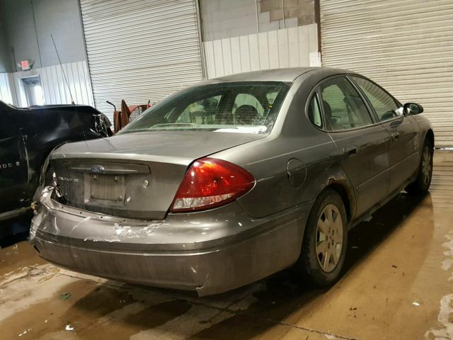 1FAHP53U55A202186 - 2005 FORD TAURUS SE GRAY photo 4