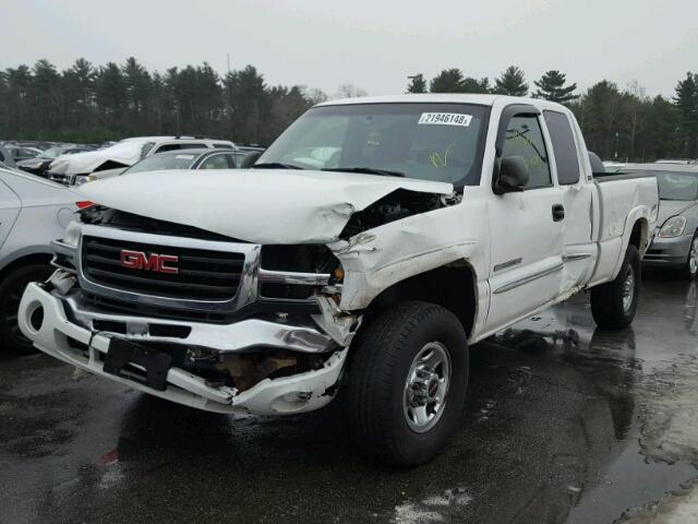 1GTHK29U04E221816 - 2004 GMC SIERRA K25 WHITE photo 2