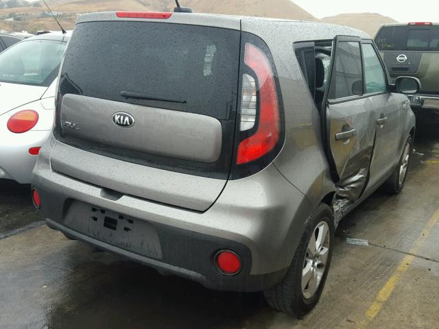 KNDJN2A2XH7411491 - 2017 KIA SOUL GRAY photo 4