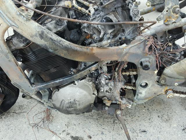 JS1GN79A6Y2103745 - 2000 SUZUKI GSX600 F BURN photo 7