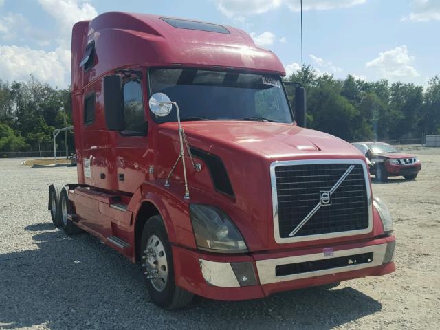 4V4NC9EJ98N481128 - 2008 VOLVO VN VNL RED photo 1