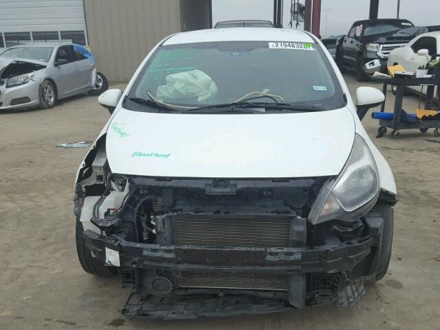 KNADM4A3XE6395487 - 2014 KIA RIO LX WHITE photo 9