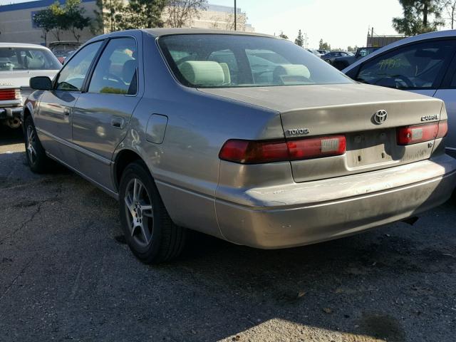 4T1BF22K3VU024595 - 1997 TOYOTA CAMRY CE GOLD photo 3