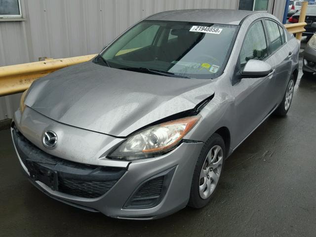 JM1BL1UG8B1373894 - 2011 MAZDA 3 I GRAY photo 2