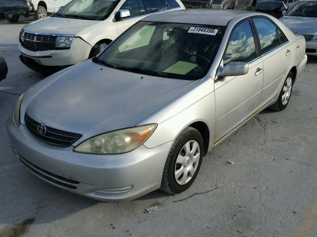 4T1BE32K04U801788 - 2004 TOYOTA CAMRY LE SILVER photo 2