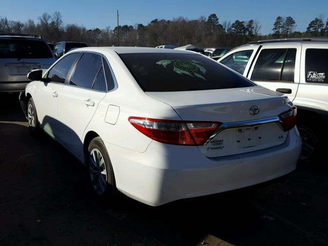 4T1BF1FK5GU251200 - 2016 TOYOTA CAMRY LE WHITE photo 3