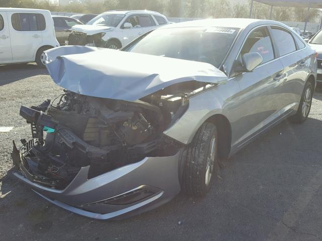 5NPE24AF5FH114615 - 2015 HYUNDAI SONATA SE SILVER photo 2