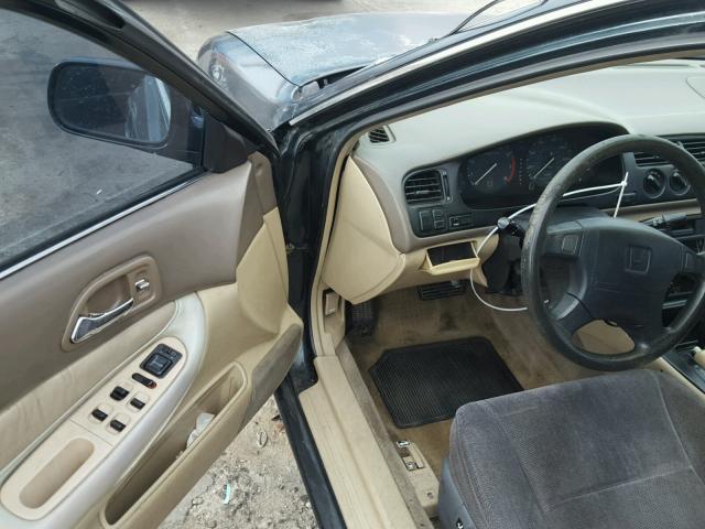 1HGCD5651RA062310 - 1994 HONDA ACCORD GREEN photo 9