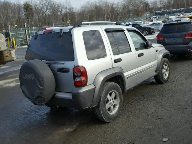 1J4GL48K16W167664 - 2006 JEEP LIBERTY SP SILVER photo 4