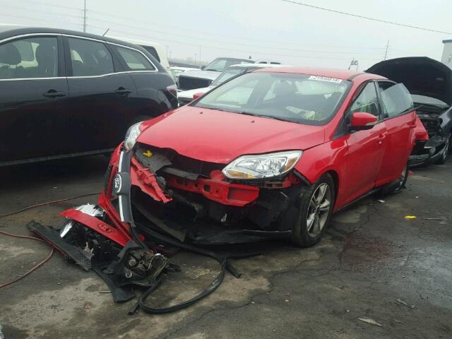 1FADP3K28EL239594 - 2014 FORD FOCUS SE RED photo 2