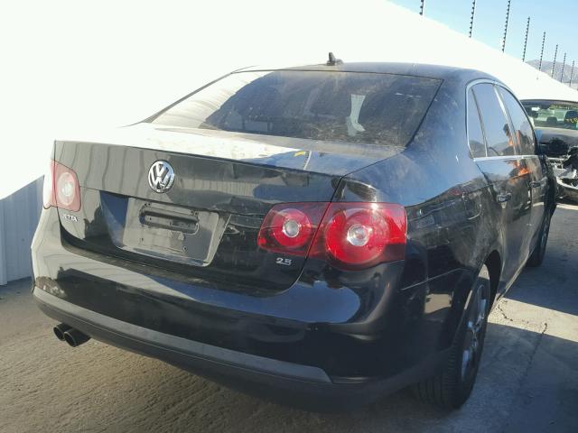 3VWRZ71K79M142276 - 2009 VOLKSWAGEN JETTA SE BLACK photo 4