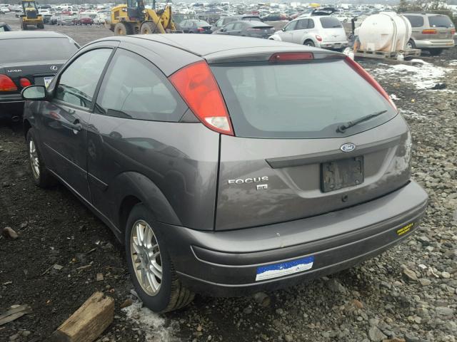 1FAHP31N56W215864 - 2006 FORD FOCUS ZX3 SILVER photo 3