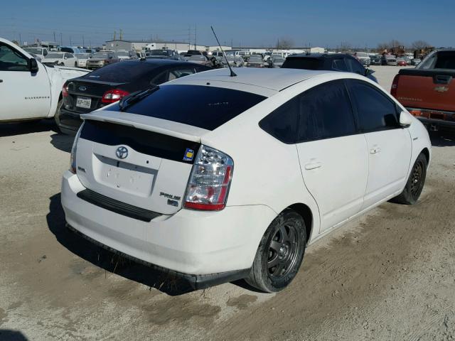 JTDKB20U087760868 - 2008 TOYOTA PRIUS WHITE photo 4