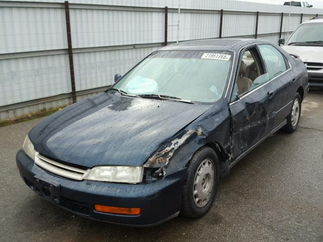 1HGCD5661TA175559 - 1996 HONDA ACCORD EX GREEN photo 2