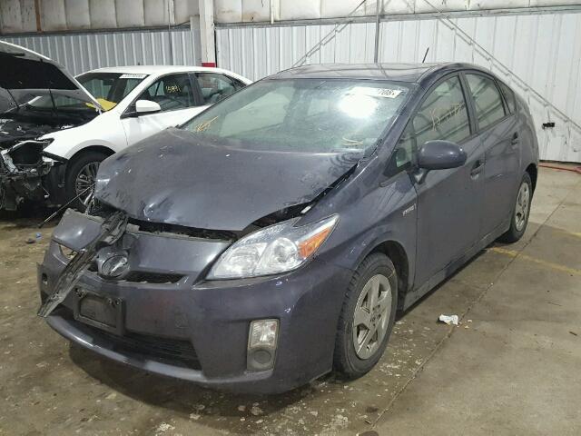 JTDKN3DU3B0318397 - 2011 TOYOTA PRIUS SILVER photo 2