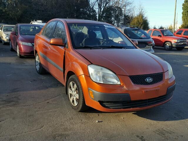 KNADE123286328333 - 2008 KIA RIO BASE ORANGE photo 1