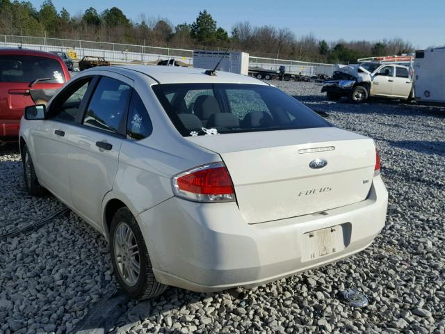 1FAHP3FN4BW198221 - 2011 FORD FOCUS SE WHITE photo 3