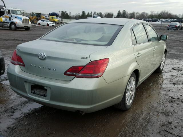 4T1BK36B98U265030 - 2008 TOYOTA AVALON XL GREEN photo 4