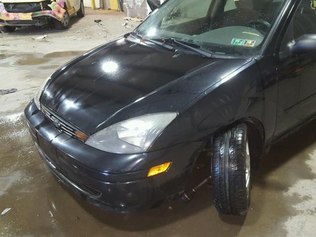 1FAFP34343W156352 - 2003 FORD FOCUS SE C BLACK photo 10