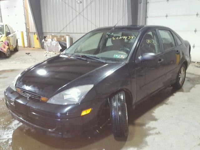 1FAFP34343W156352 - 2003 FORD FOCUS SE C BLACK photo 2