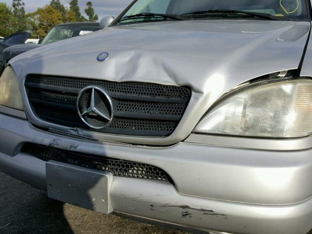 4JGAB54E51A280815 - 2001 MERCEDES-BENZ ML 320 SILVER photo 9